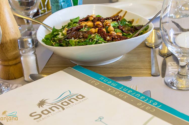 Santana Beach Restaurant in Naxos Agia Anna